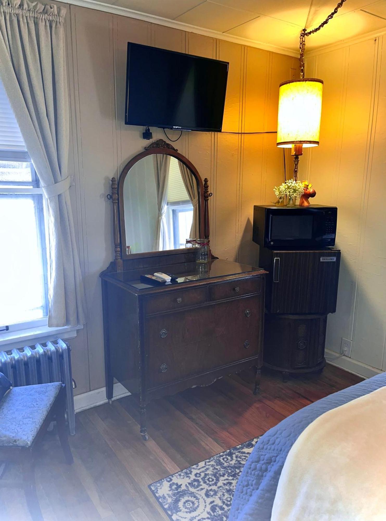 The Eastin Hotel
